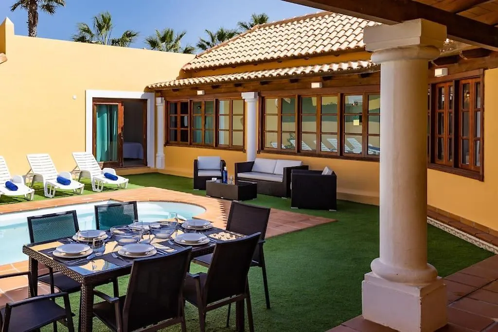 Villa Helen - Heated Pool Wifi Smarttv Barbecue Corralejo