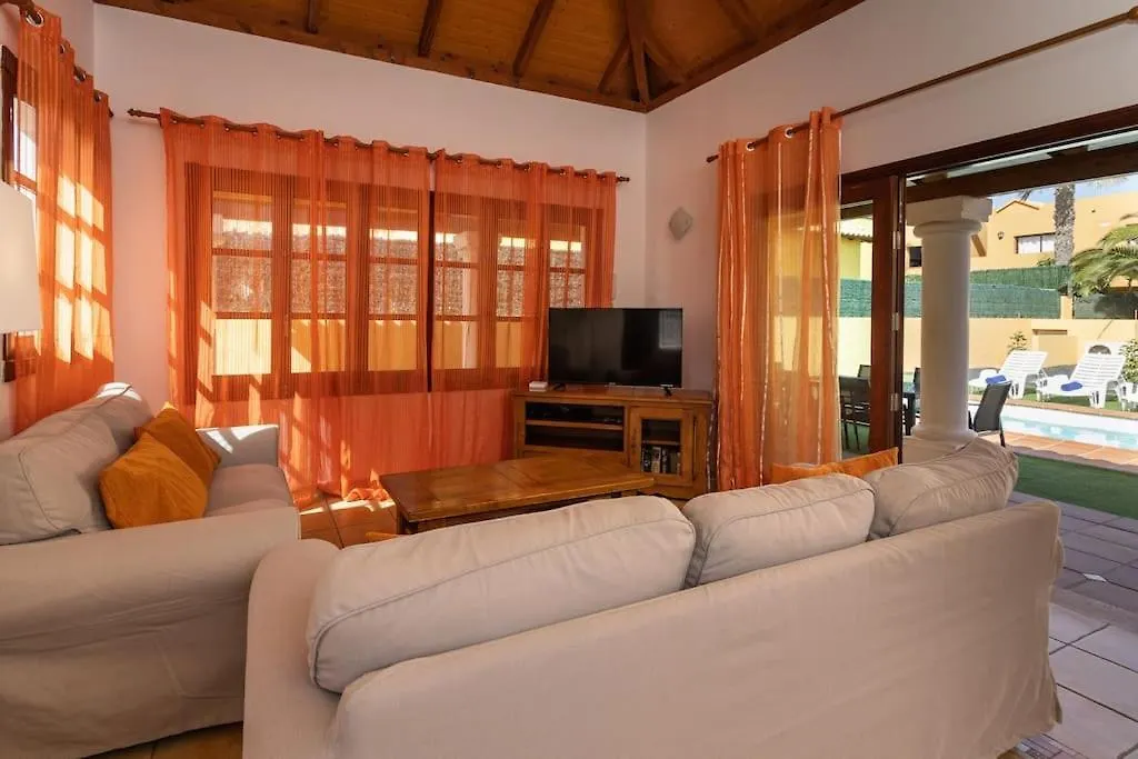 Villa Helen - Heated Pool Wifi Smarttv Barbecue Corralejo