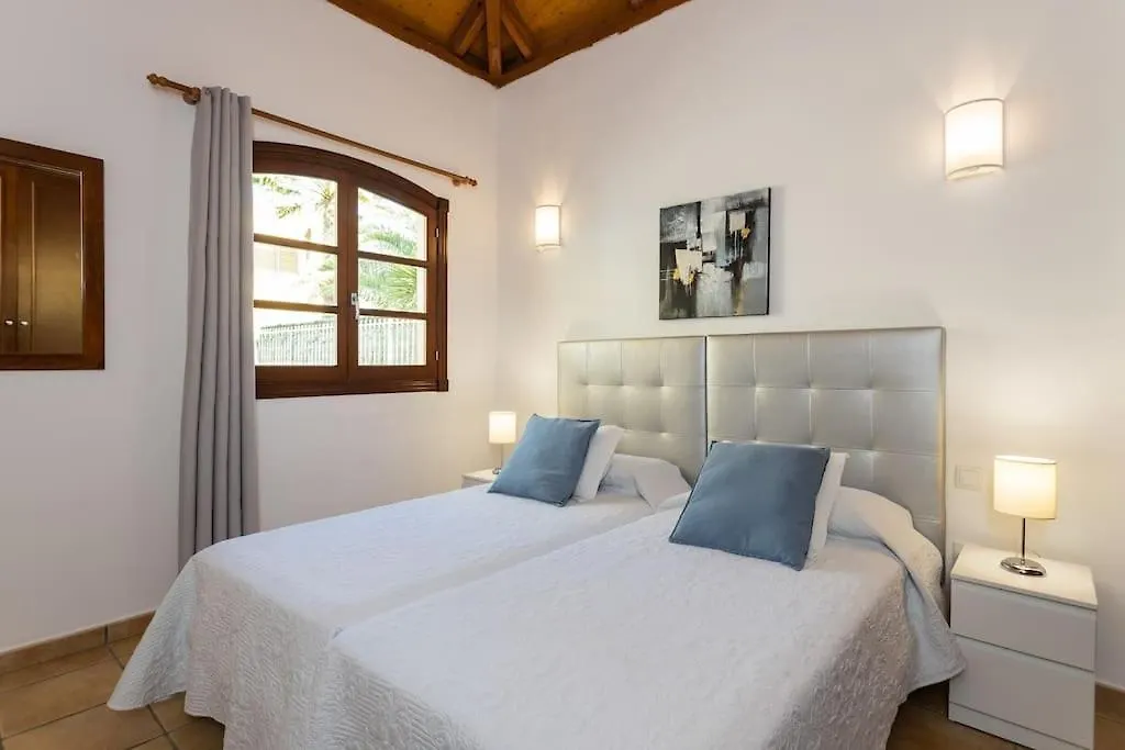 Villa Helen - Heated Pool Wifi Smarttv Barbecue Corralejo Spain