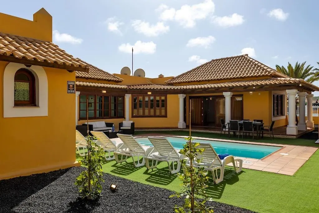 Villa Helen - Heated Pool Wifi Smarttv Barbecue Corralejo