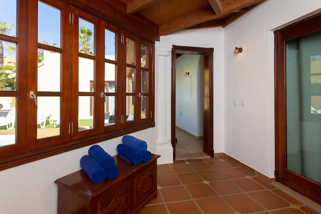 Villa Helen - Heated Pool Wifi Smarttv Barbecue Corralejo 0*,  Spain