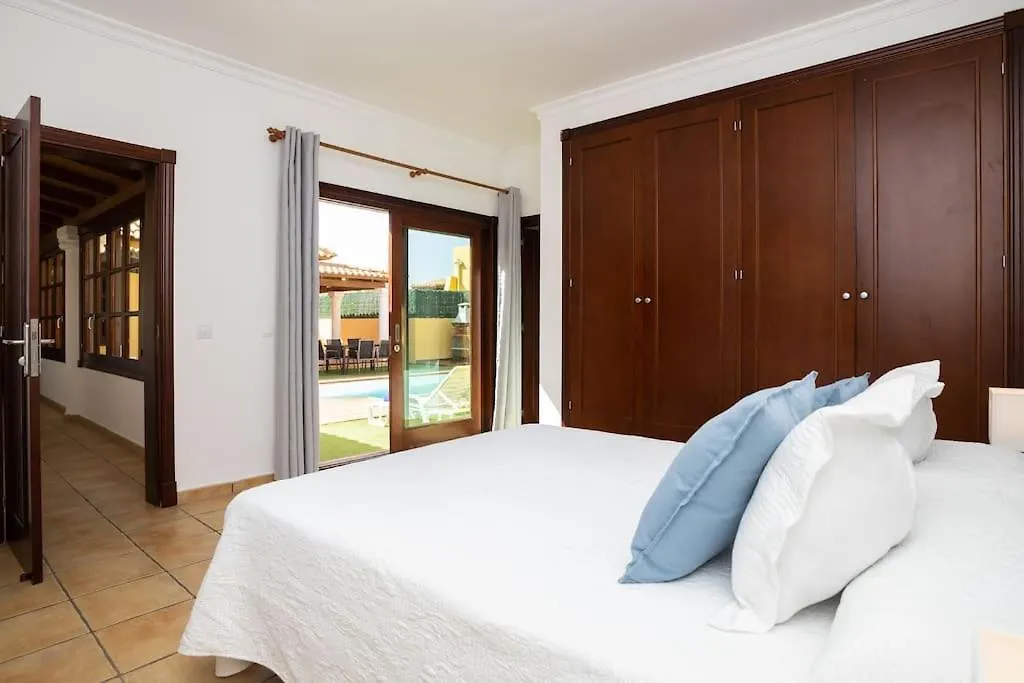 Villa Helen - Heated Pool Wifi Smarttv Barbecue Corralejo