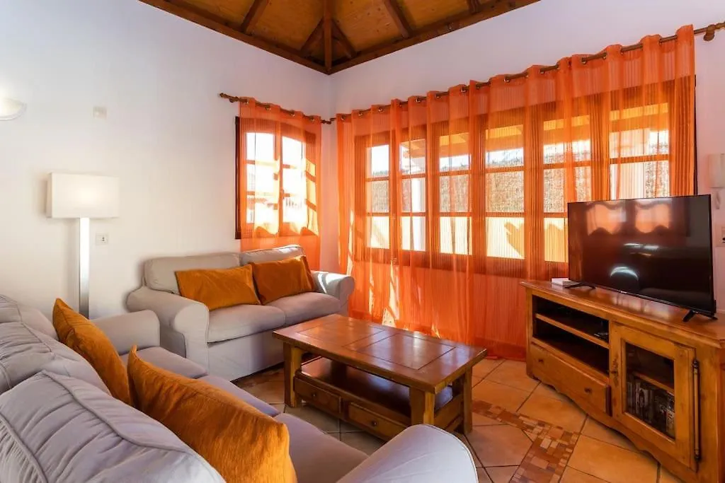 Villa Helen - Heated Pool Wifi Smarttv Barbecue Corralejo