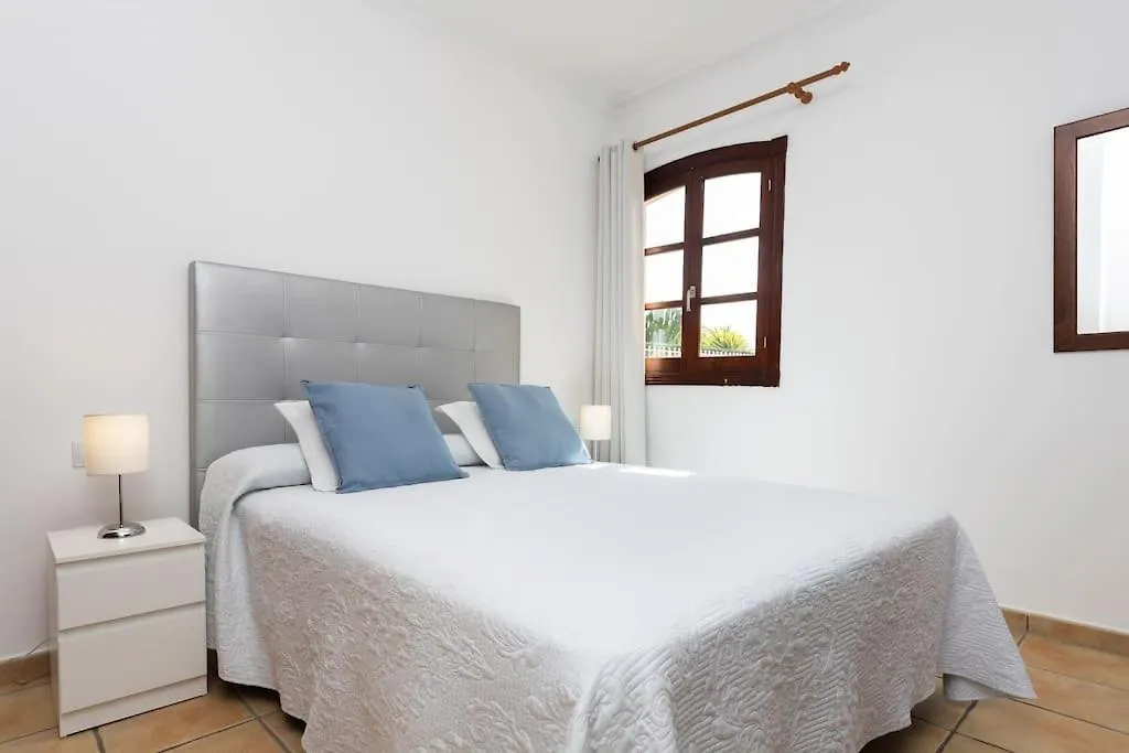 Villa Helen - Heated Pool Wifi Smarttv Barbecue Corralejo Spain
